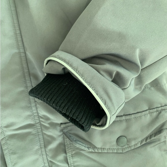 Gap kids heavy weight winter jacket. - Picture 9 of 12